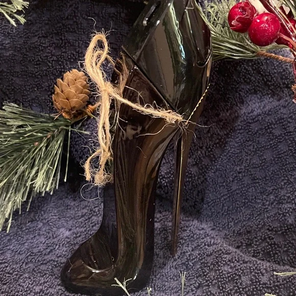 Carolina Herrera Good Girl Eau de Parfum - Black and Gold - Picture 7 of 7